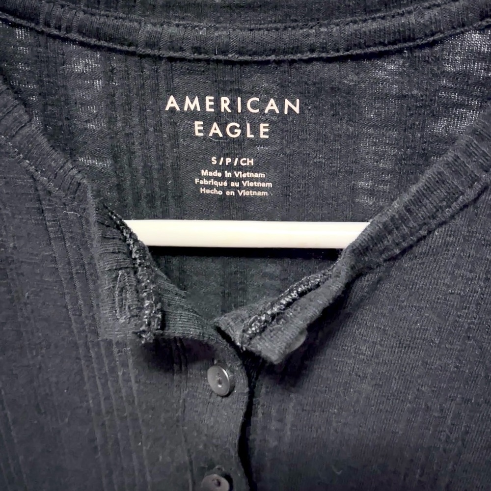 American Eagle Outfitters Black Ribbed Button-Down Top